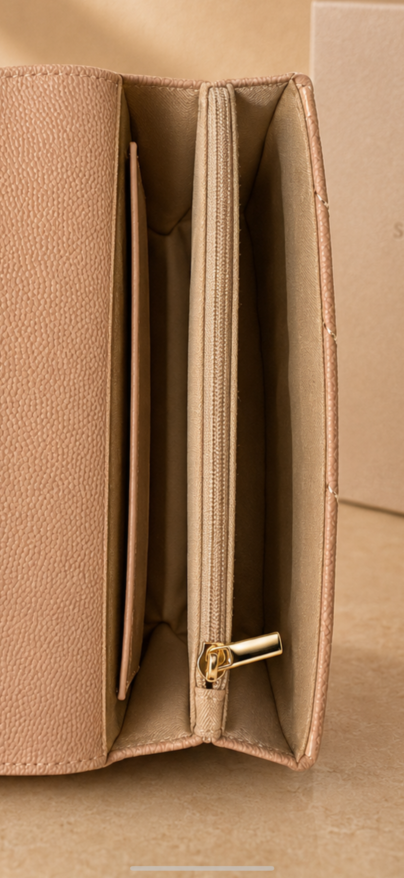 SLOVYTON® Signature Luxury Bag