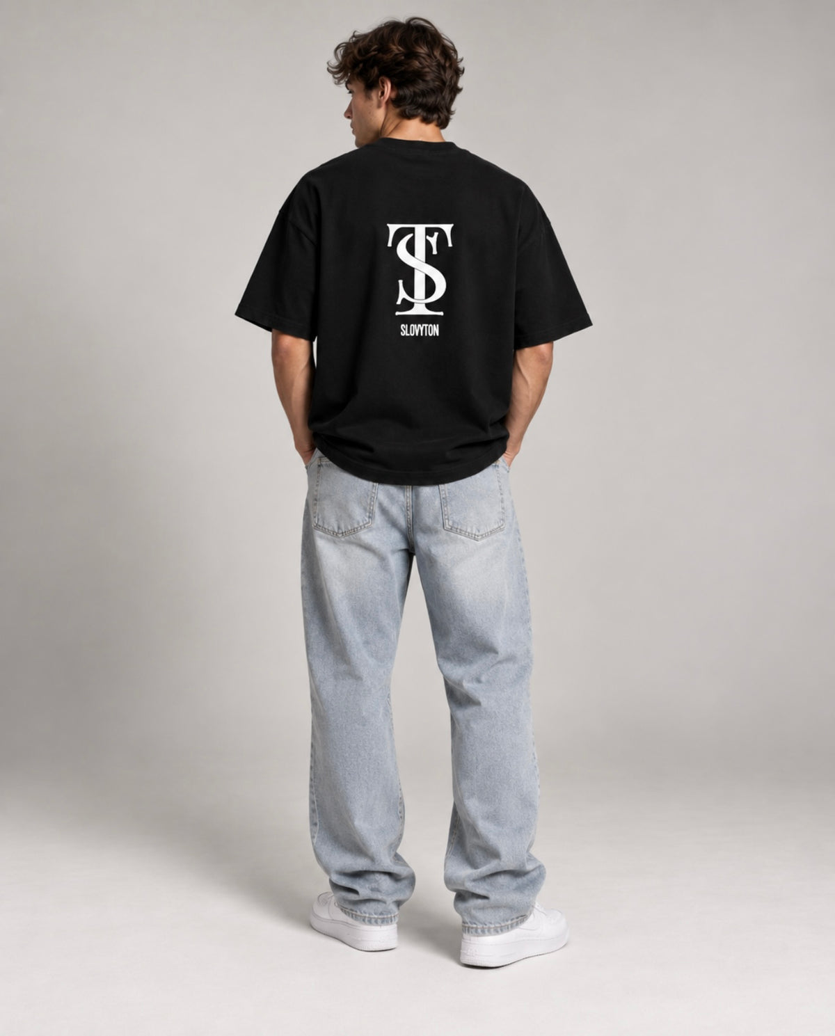 CROPPED OVERSIZED
T-SHIRT